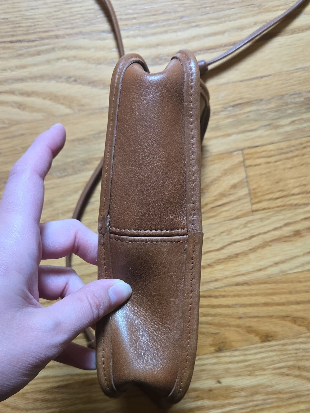 Vintage 90s Coach 9925 Carnival tan cognac front pocket zip-top leather bag